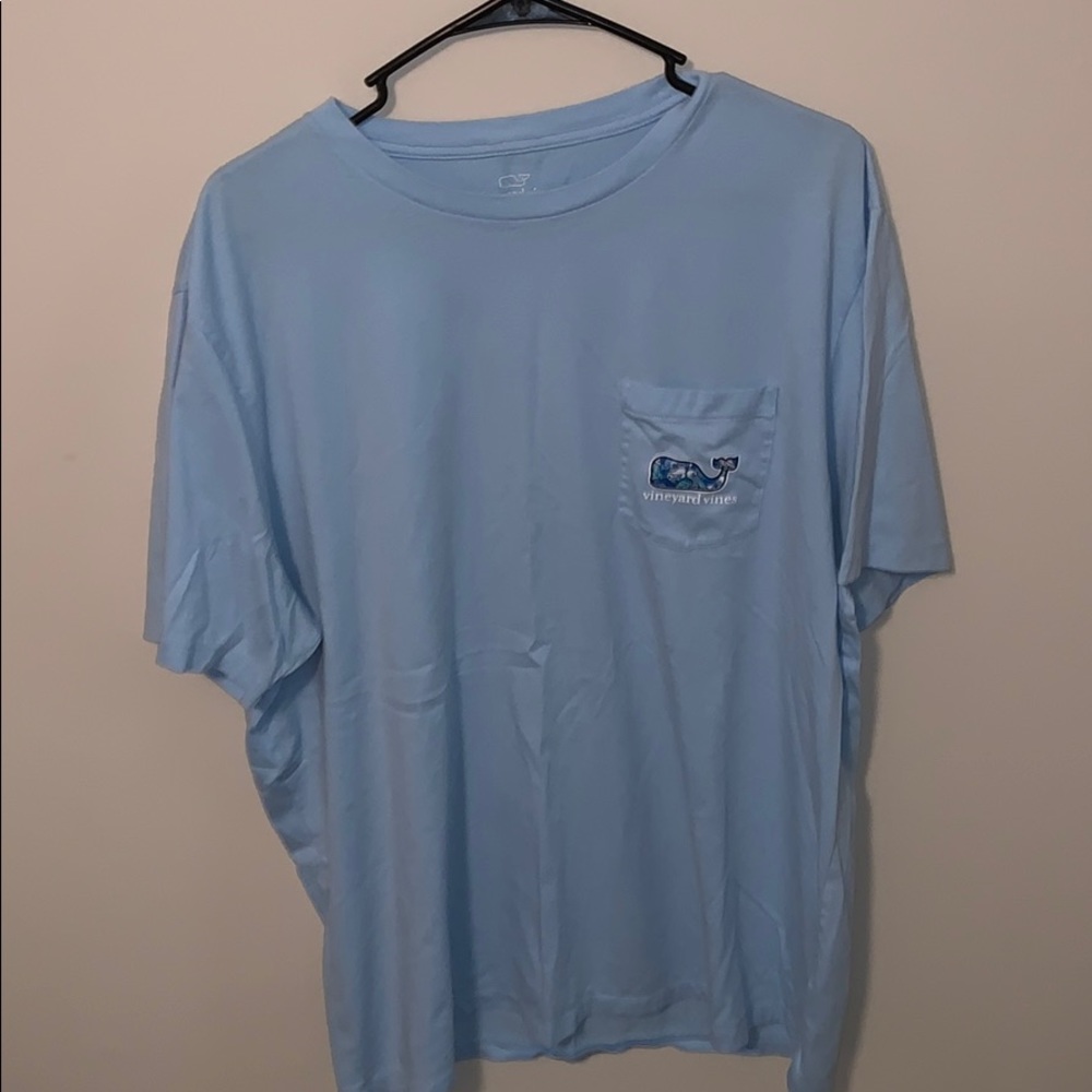 Vineyard vines tshirt xl